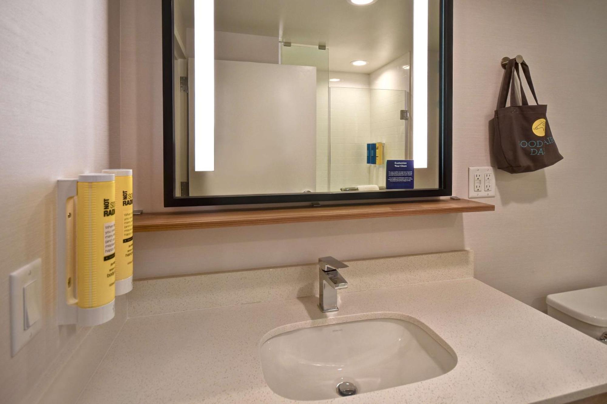 Tru By Hilton Concord, Nh Hotell Eksteriør bilde